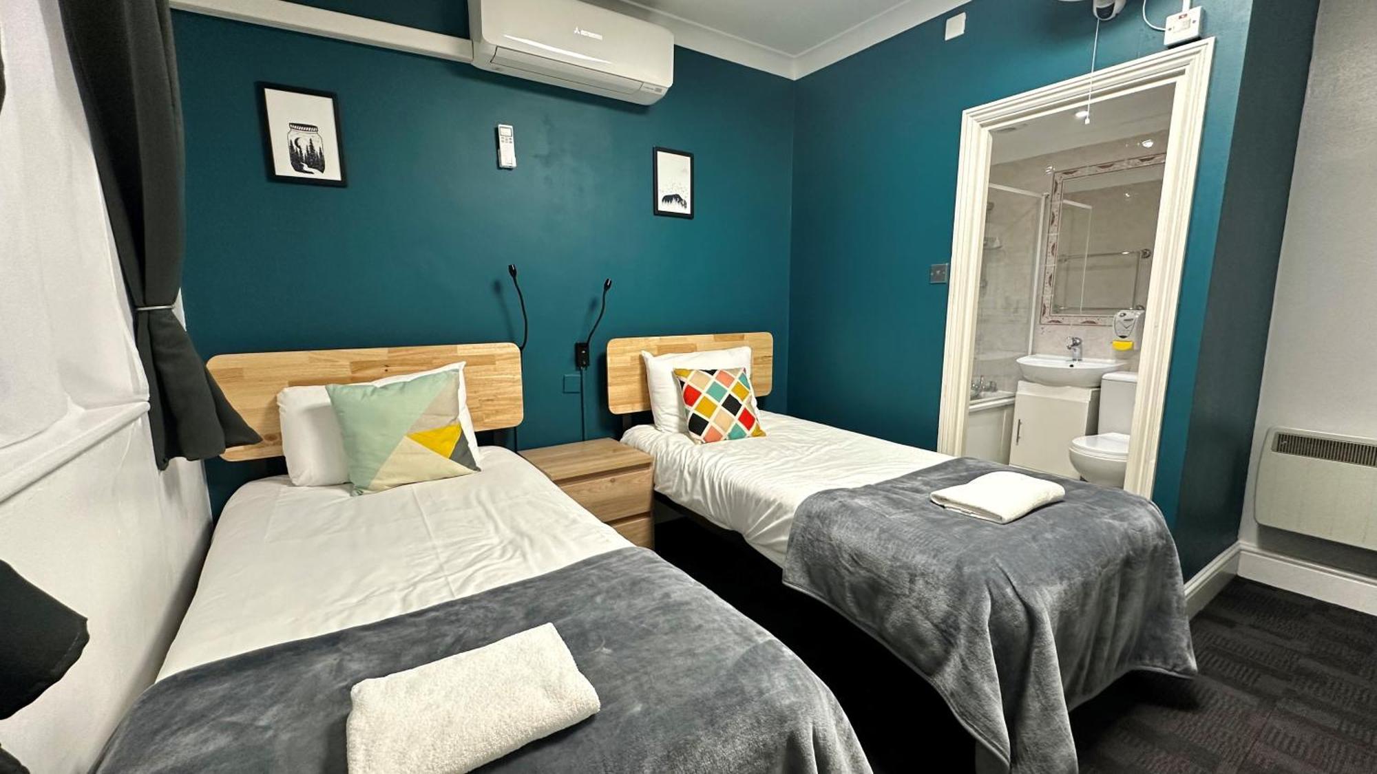 Smart Hyde Park View Hostel London Room photo